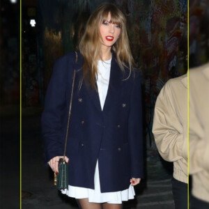 Taylor Swift NYC Gant Blue Blazer